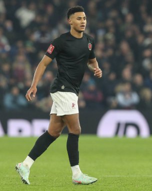 Aston Villa 'dan Ollie Watkins, Birleşik Krallık' ın başkenti Birmingham 'da oynanan 3. tur karşılaşmasında Aston Villa, West Ham United' a karşı oynamıştır.