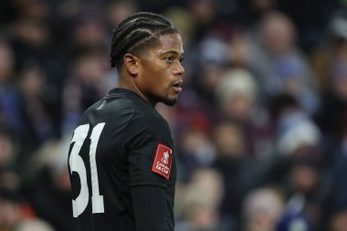 Aston Villa takımından Leon Bailey, 10 Ocak 2025 tarihinde Birleşik Krallık 'ın başkenti Birmingham' daki Villa Park 'ta oynanan Aston Villa-West Ham United karşılaşmasında oynanan 3.