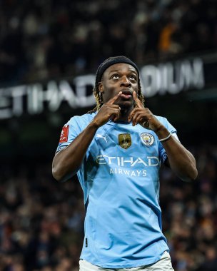 Manchester City 'den Jrmy Doku, 11 Ocak 2025 tarihinde Etihad Stadyumu' nda oynanan ve Manchester City ile Salford City arasında oynanan 3.