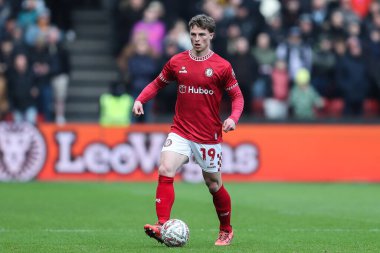 Bristol City 'den George Tanner, 11 Ocak 2025 tarihinde İngiltere' nin Bristol şehrinde oynanan Bristol City-Wolverhampton Wanderers maçında 3. tur karşılaşmasında sahada.
