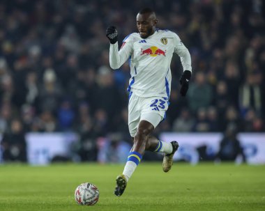 Leeds United takımından Josuha Guilavogui, 11 Ocak 2025 tarihinde Elland Road, Leeds, İngiltere 'de oynanan 3.