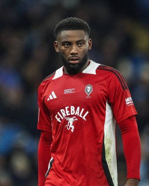 Salford City 'den Kylian Kouassi, 11 Ocak 2025 tarihinde Birleşik Krallık Etihad Stadyumu' nda oynanan 3.