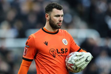 Bromley takımından Grant Smith, 12 Ocak 2025 tarihinde Birleşik Krallık 'taki St. James' s Park 'ta oynanan 3. tur karşılaşmasında Newcastle United ile Bromley FC karşılaşmasını izledi.