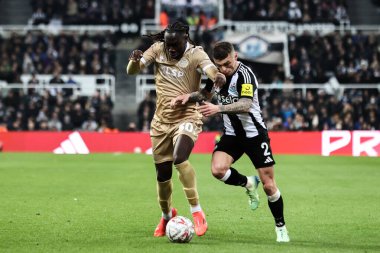 Bromley 'den Idris Odutayo ve Newcastle United' dan Kieran Trippier, 12 Ocak 2025 tarihinde St. James 's Park, Newcastle, İngiltere' de oynanan 3.