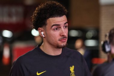 Liverpool 'dan Curtis Jones, İngiltere' nin Nottingham Forest-Liverpool maçında 14 Ocak 2025 'te City Ground' a geldi.