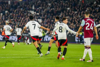 Fulham 'dan Raul Jimenez, Premier League maçında 14 Ocak 2025' te Londra Stadyumu 'nda West Ham United ve Fulham maçında 1-2' lik galibiyetini kutluyor.