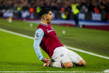 West Ham United takımından Carlos Soler, 14 Ocak 2025 'te Londra Stadyumu' nda oynanan Premier League maçında 1-0 'lık galibiyet golünü kutluyor.