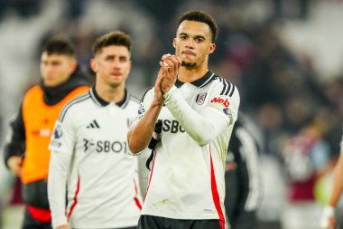 Fulham 'dan Antonee Robinson, 14 Ocak 2025' te Londra 'daki Londra Stadyumu' nda oynanan Premier League maçı sonrasında takımların mağlup olduğunu kabul ediyor.