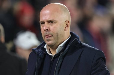 Liverpool 'un Arne Slot teknik direktörü Premier Lig maçında Nottingham Forest' a karşı Liverpool City Ground, Nottingham, İngiltere 'de 14 Ocak 2025' te maç yapmak için ayrıldı.