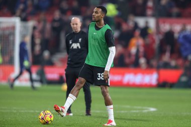 Liverpool 'dan Ryan Gravenberch Premier Lig maçı sırasında Nottingham Forest' a karşı Liverpool City Ground, Nottingham, İngiltere 'de 14 Ocak 2025' te oynanan ısınma maçında