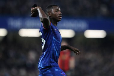 Chelsea 'den Moiss Caicedo Premier Lig karşılaşmasında sahanın dışına bir kayış fırlattı Chelsea - Bournemouth Stamford Bridge, Londra, Birleşik Krallık, 14 Ocak 2025