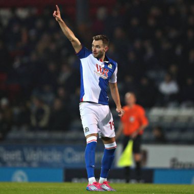 Blackburn Rovers takımından Ryan Hedges 15 Ocak 2025 'te Blackburn, İngiltere' de Blackburn Park 'ta Blackburn Rovers' a karşı Blackburn Rovers maçında puan aldı.