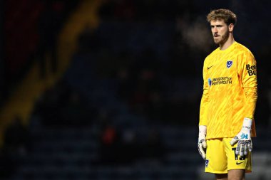 Portsmouth takımından Nicolas Schmid 15 Ocak 2025 'te Blackburn, İngiltere' de Blackburn Parkı 'nda Blackburn Rovers' a karşı oynadığı maçta