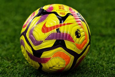 Maç topu, İngiltere 'nin Newcastle şehrinde 15 Ocak 2025' te oynanan Premier League maçı sırasında St.James 's Park' ta Newcastle United ve Wolverhampton Wanderers maçında izlendi.