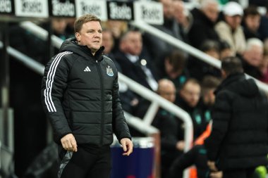 Newcastle United 'ın Eddie Howe teknik direktörü Premier Lig maçı sırasında Newcastle United, Wolverhampton Wanderers' a karşı St. James 's Park, Newcastle, İngiltere, 15 Ocak 2025