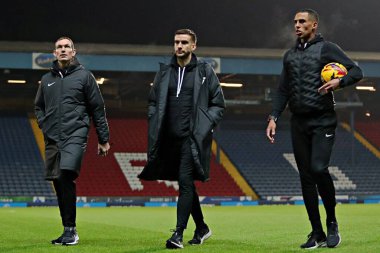 Gökyüzü İddia Şampiyonası 'ndan önceki maç yetkilileri Blackburn Rovers' a karşı Portsmouth maçı, Ewood Park, Blackburn, İngiltere, 15 Ocak 2025