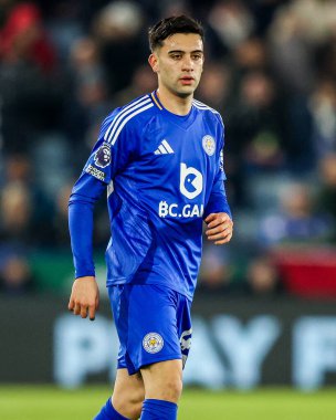 Leicester City 'den Facundo Buonanotte, 15 Ocak 2025' te King Power Stadyumu 'nda oynanan Premier League maçında Leicester City ve Crystal Palace maçını izliyor.