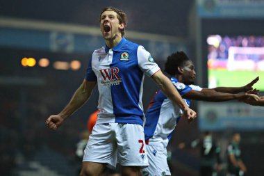 Blackburn Rovers takımından Callum Brittain, 15 Ocak 2025 'te Blackburn, İngiltere' deki Ewood Park 'ta oynanan Blackburn Rovers-Portsmouth maçında golünü kutluyor.