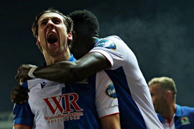 Blackburn Rovers takımından Callum Brittain, 15 Ocak 2025 'te Blackburn, İngiltere' deki Ewood Park 'ta oynanan Blackburn Rovers-Portsmouth maçında golünü kutluyor.