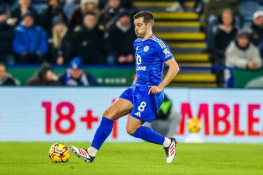 Leicester City 'den Harry Winks, 15 Ocak 2025' te King Power Stadyumu 'ndaki Leicester City, Crystal Palace maçında pas attı.