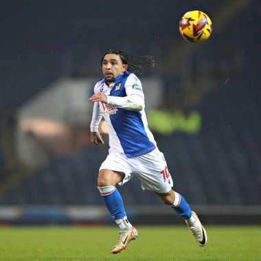 Blackburn Rovers takımından Tyrhys Dolan 15 Ocak 2025 'te Blackburn, İngiltere' de Blackburn Park 'ta Blackburn Rovers' a karşı Blackburn Rovers maçında