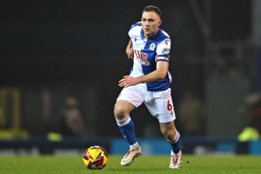 Blackburn Rovers takımından Sondre Tronstad 15 Ocak 2025 'te Blackburn Park' ta Blackburn Rovers 'ın Portsmouth' a karşı oynadığı maçta