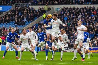 Cardiff City 'den Dimitris Goutas, 18 Ocak 2025' te Cardiff City, İngiltere 'deki Cardiff City Stadyumu' nda oynanan Sky Bet Şampiyonası maçında takımının üçüncü golünü attı.