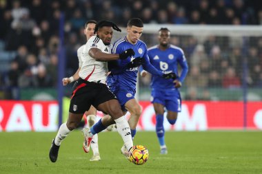Fulham 'dan Adama Traor ve Leicester City' den Bilal El Khannouss 18 Ocak 2025 'te King Power Stadyumu' nda Leicester City Fulham 'a karşı oynanan Premier Lig karşılaşmasında top için mücadele ettiler.
