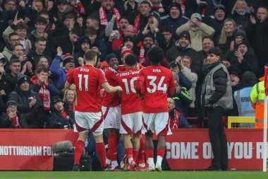 Nottingham Ormanı 'ndan Elliot Anderson, İngiltere' nin Nottingham şehrinde 19 Ocak 2025 'te oynanan Premier League maçında Nottingham Forest' a karşı Southampton maçında 1-0 'lık galibiyetini kutluyor.