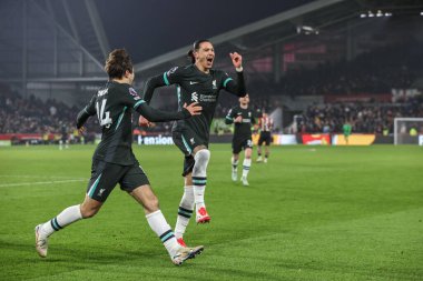 Liverpool 'lu Darwin Nez, 18 Ocak 2025' te İngiltere 'deki Gtech Community Stadyumu' nda oynanan Premier League maçı Brentford-Liverpool maçında 0-2 kazanma hedefini kutluyor.