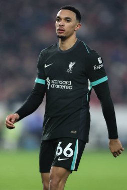 Liverpool 'dan Trent Alexander-Arnold Premier League maçı sırasında Brentford, Liverpool' a karşı Gtech Community Stadyumu, Londra, Birleşik Krallık, 18 Ocak 2025