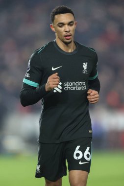 Liverpool 'dan Trent Alexander-Arnold Premier League maçı sırasında Brentford, Liverpool' a karşı Gtech Community Stadyumu, Londra, Birleşik Krallık, 18 Ocak 2025