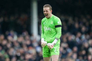 Everton 'dan Jordan Pickford, Premier League maçında Everton Tottenham Hotspur' a karşı Goodison Park, Liverpool, İngiltere 'de 19 Ocak 2025' te oynanan maçta attığı ilk golü kutluyor.