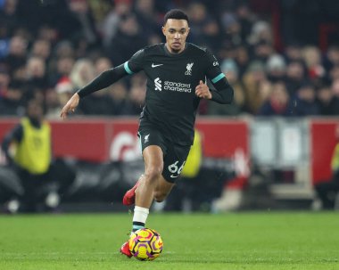 Liverpool 'dan Trent Alexander-Arnold Premier League maçı sırasında Brentford, Liverpool' a karşı Gtech Community Stadyumu, Londra, Birleşik Krallık, 18 Ocak 2025