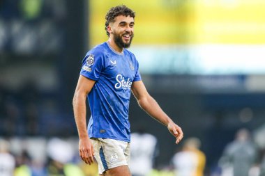 Everton 'dan Dominic Calvert-Lewin, 19 Ocak 2025 tarihinde İngiltere' nin Liverpool kentinde Goodison Park 'ta oynanan Premier League maçının ardından kazandığı galibiyeti kutluyor.