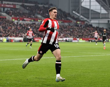 Brentford 'dan Yehor Yarmolyuk Premier Lig maçı sırasında Brentford, Liverpool' a karşı Gtech Community Stadyumu, Londra, Birleşik Krallık, 18 Ocak 2025