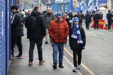 Everton taraftarları, 19 Ocak 2025 'te Goodison Park, Liverpool' da oynanan Everton Tottenham Hotspur maçından önce Goodison Park 'a gidiyor.