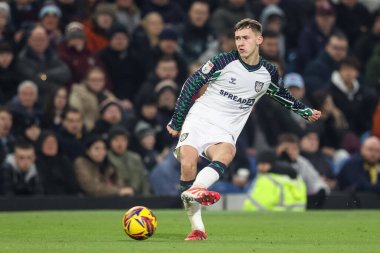 Sunderland 'dan Chris Rigg 17 Ocak 2025' te Burnley ile Sunderland 'ın Turf Moor, Burnley' de oynadığı Sky Bet Şampiyonası maçında pas attı.