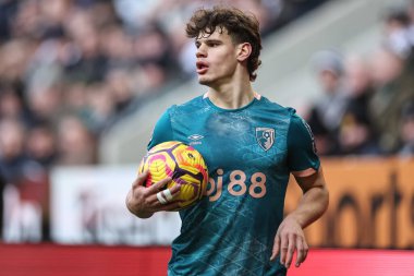 Bournemouth takımından Milos Kerkez, 18 Ocak 2025 'te İngiltere' de St. James 's Park, Newcastle' da oynanan Premier League karşılaşmasında Newcastle United ve Bournemouth maçına katıldı.