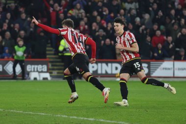 Sheffield United takımından Harrison Burrows, 18 Ocak 2025 'te Bramall Lane, Sheffield, İngiltere' de oynanan Sheffield United Norwich City maçında 2-0 öne geçerek penaltı aldı.