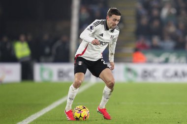 Premier Lig karşılaşmasında Fulham 'dan Timothy Castagne Leicester City' ye karşı King Power Stadyumu, Leicester, Birleşik Krallık 'ta 18 Ocak 2025