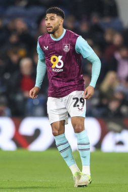 Burnley takımından Josh Laurent 17 Ocak 2025 'te Burnley' e karşı Turf Moor, Burnley, İngiltere 'de oynanan Gökyüzü İddia Şampiyonası maçında