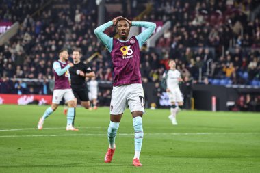 Burnley 'den Jaidon Anthony, 17 Ocak 2025' te Burnley, Burnley, İngiltere 'de oynanan Gökyüzü İddia Şampiyonası maçında Sunderland' a karşı yaptığı savunmada Sunderland 'dan Anthony Patterson' ın kurtarması üzerine tepki gösterdi.