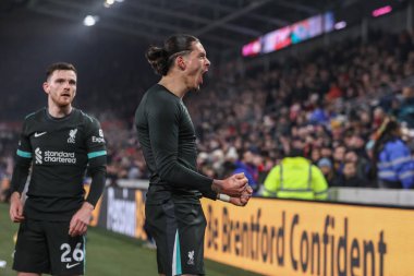 Liverpool 'lu Darwin Nez, 18 Ocak 2025' te İngiltere 'deki Gtech Community Stadyumu' nda oynanan Premier League karşılaşması Brentford-Liverpool maçında 0-1 kazanma hedefini kutluyor.