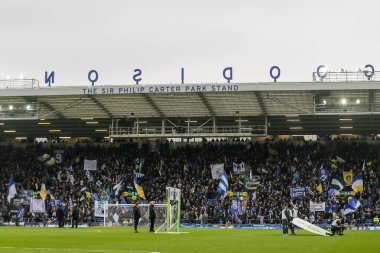 Everton taraftarları, 18 Ocak 2025 'te Londra Stadyumu' nda oynanan Premier League maçı öncesinde West Ham United ve Crystal Palace maçında bayrak sallıyor.