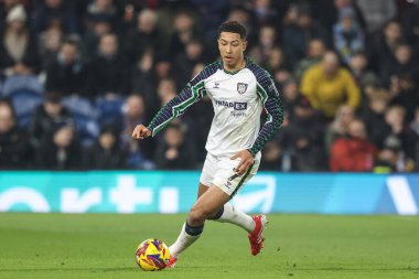 Sunderland 'dan Jobe Bellingham, 17 Ocak 2025' te Burnley, Burnley, Burnley 'de oynanan Gökyüzü İddia Şampiyonası maçında topu aldı.