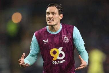 Burnley 'den Connor Roberts 17 Ocak 2025' te Burnley ile Sunderland 'ın Turf Moor, Burnley' de oynadıkları Sky Bet Şampiyonası maçında tepki gösterdi.
