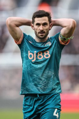 Bournemouth 'dan Lewis Cook, 18 Ocak 2025' te İngiltere 'de St. James' s Park 'ta oynanan Premier League maçı Newcastle United ve Bournemouth maçında tepki gösterdi.