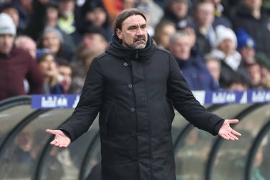 Leeds United takımının teknik direktörü Daniel Farke, Leeds United 'ın 19 Ocak 2025' te Leeds Road, İngiltere 'de oynanan Leeds United - Sheffield maçında teknik alanda oynadığı karşılaşma sonrasında tepki gösterdi.
