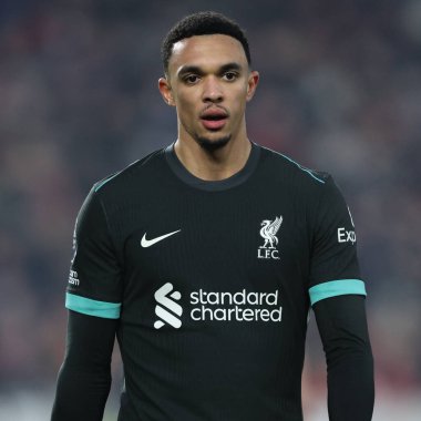 Liverpool 'dan Trent Alexander-Arnold Premier League maçı sırasında Brentford, Liverpool' a karşı Gtech Community Stadyumu, Londra, Birleşik Krallık, 18 Ocak 2025